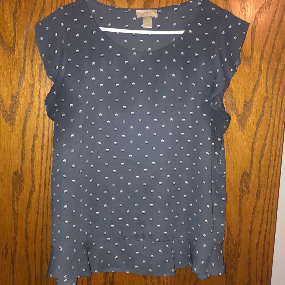 Sleeveless blouse